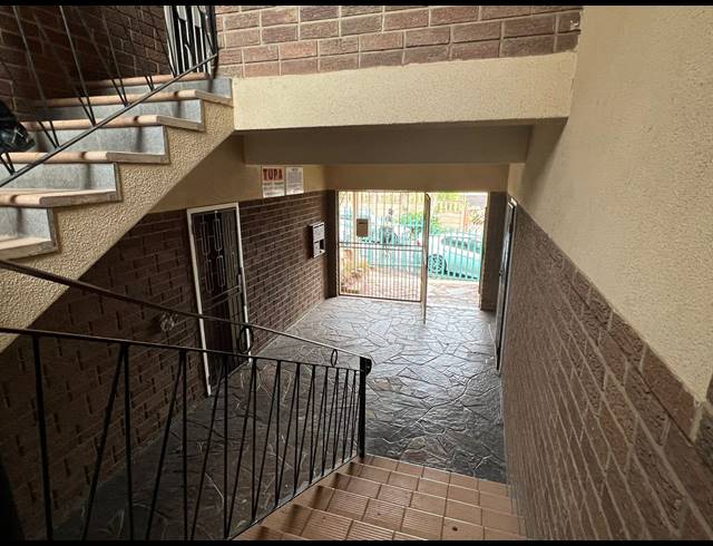 9 BEDROOM APARTMENT BLOCK FOR SALE IN ROSETTENVILLE